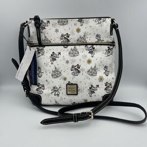 2020 Disney Parks Dooney & Bourke Xmas Christmas Holiday Mickey White Crossbody